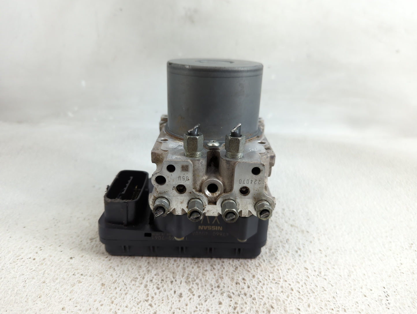 2018 Infiniti Q50 ABS Pump Control Module Replacement P/N:133230-7061 47660 4GV0A, 133230-7041, 47660 4GU0A Fits OEM Used Au