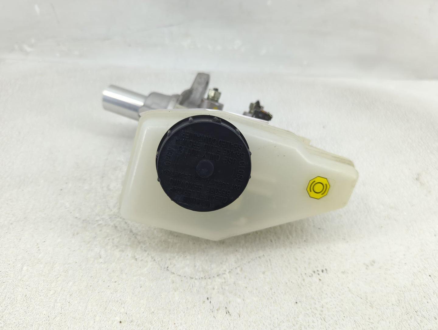 2014-2020 Infiniti Q50 Brake Master Cylinder 1290565 - Oemusedautoparts1.com