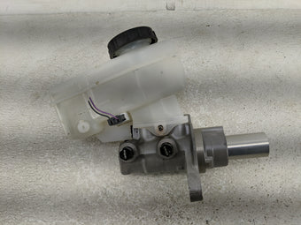 compare product 2014-2020 Infiniti Q50 Brake Master Cylinder 1313953