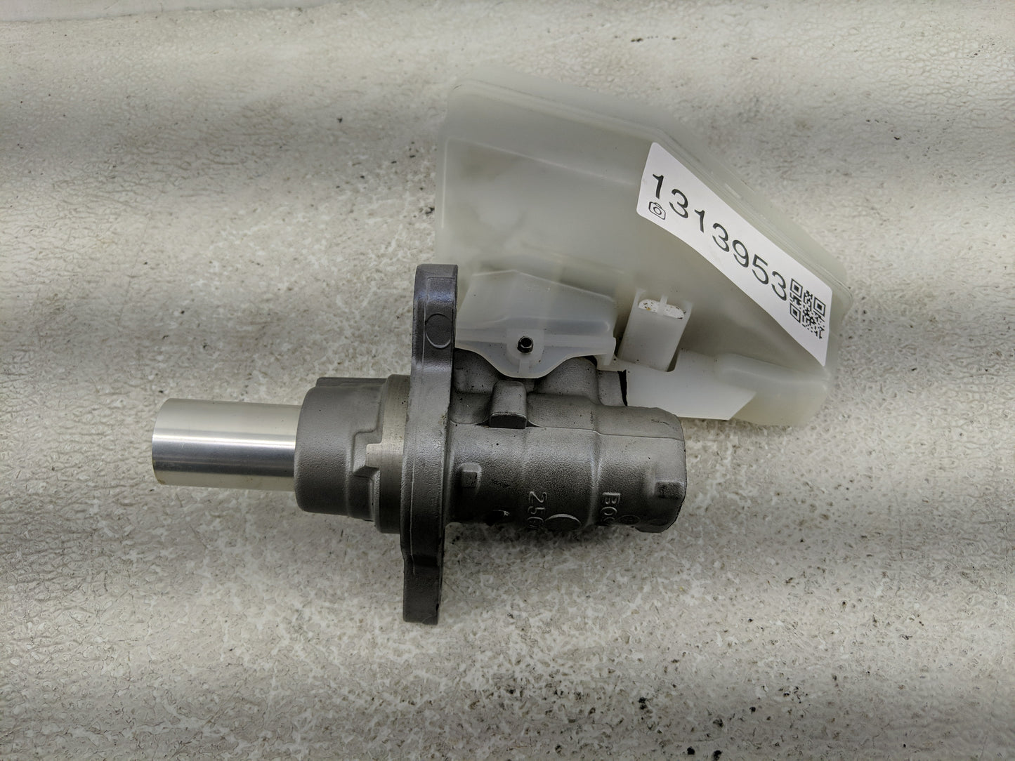 2014-2020 Infiniti Q50 Brake Master Cylinder 1313953 - Oemusedautoparts1.com