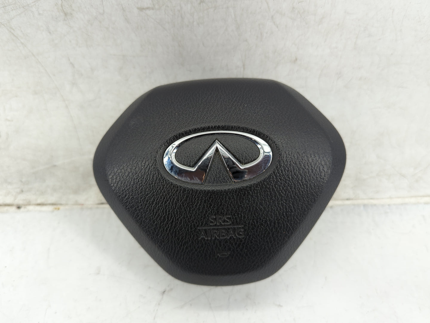 2018-2020 Infiniti Q50 Air Bag Driver Left Steering Wheel Mounted Fits Fits 2017 2018 2019 2020 OEM Used Auto Parts - Oemuse