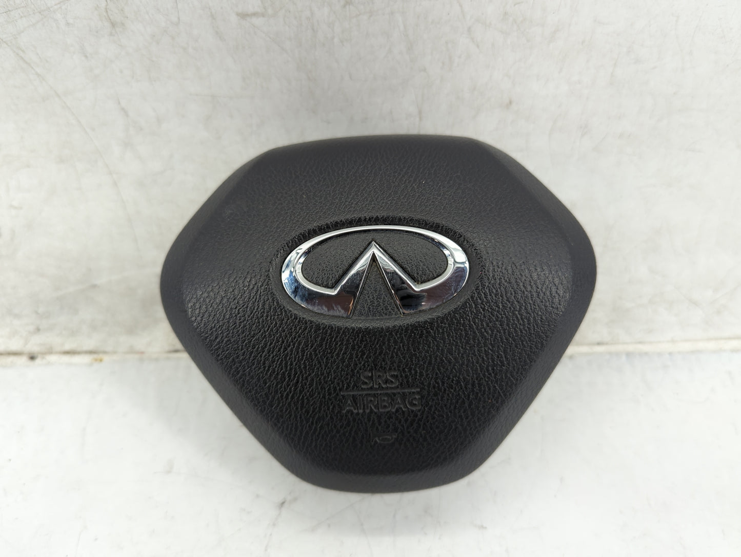 2018-2020 Infiniti Q50 Air Bag Driver Left Steering Wheel Mounted Fits Fits 2017 2018 2019 2020 OEM Used Auto Parts - Oemuse