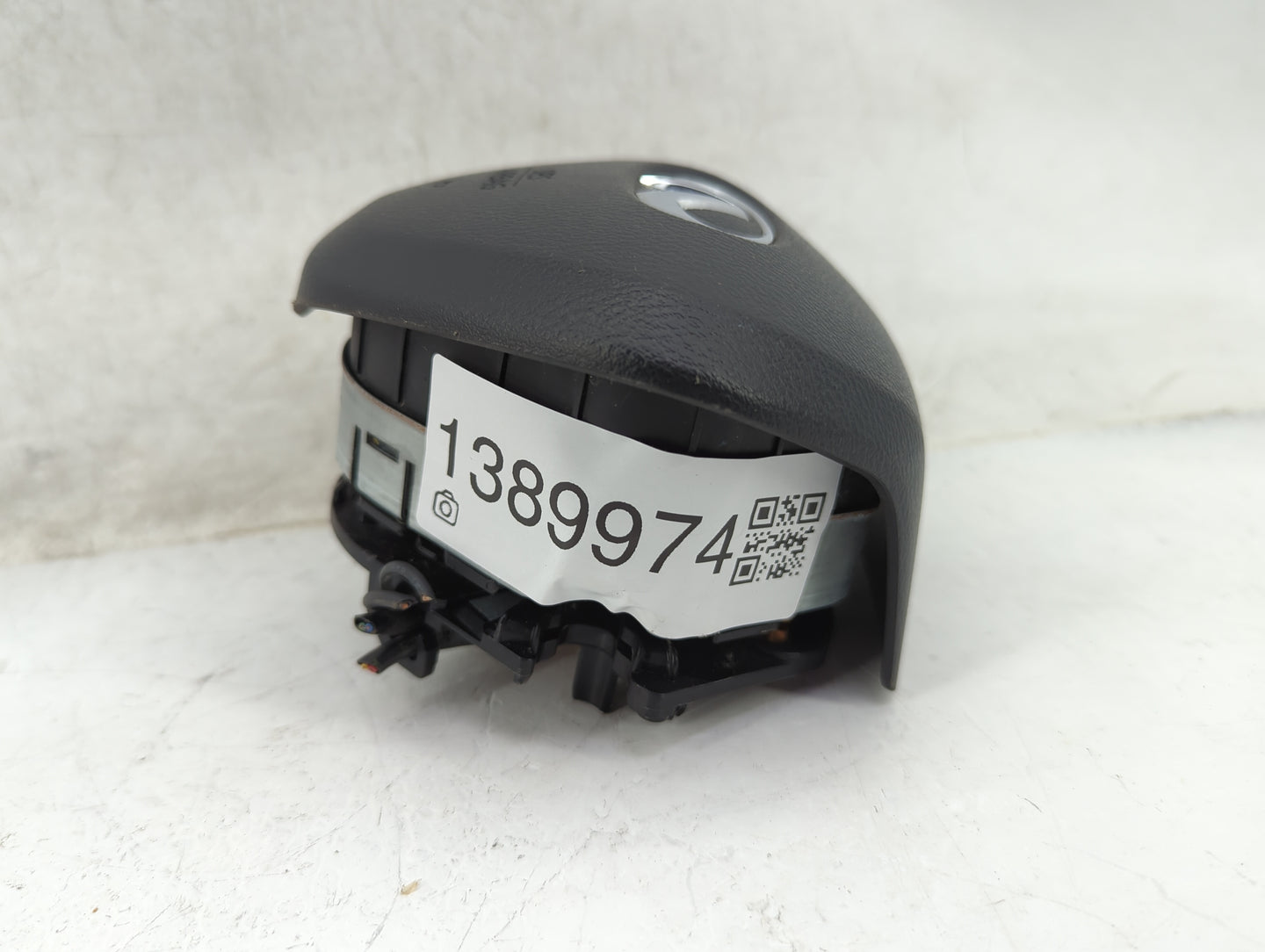 2018-2020 Infiniti Q50 Air Bag Driver Left Steering Wheel Mounted Fits Fits 2017 2018 2019 2020 OEM Used Auto Parts - Oemuse