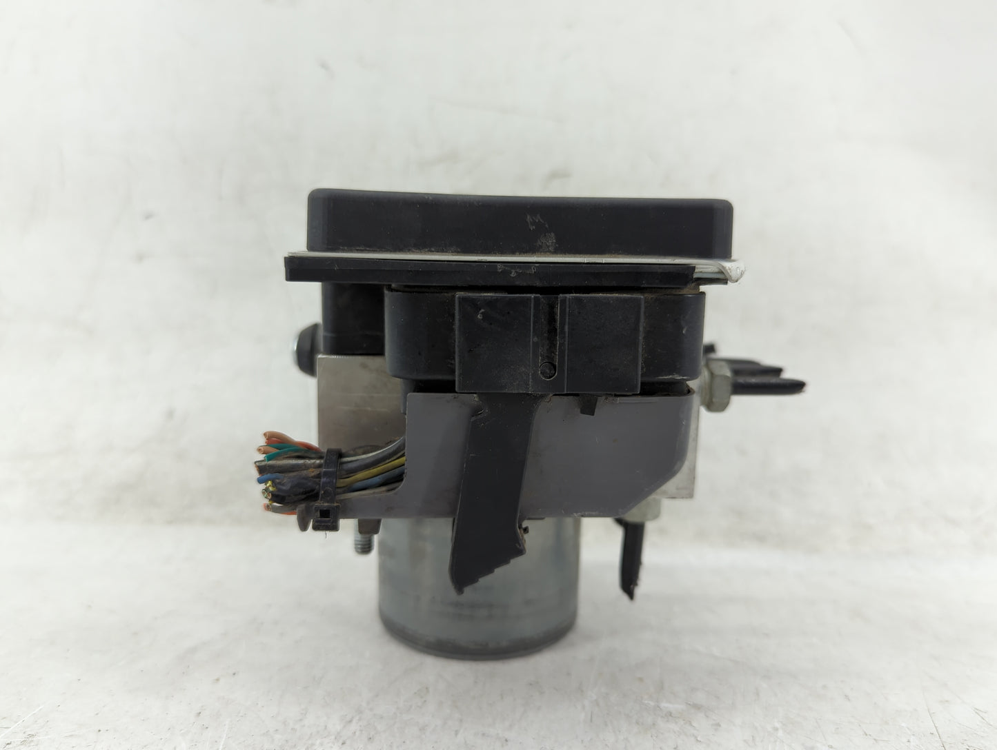 2018 Infiniti Q50 ABS Pump Control Module Replacement P/N:11016 C0192 0 265 951 207 Fits OEM Used Auto Parts - Oemusedautopa
