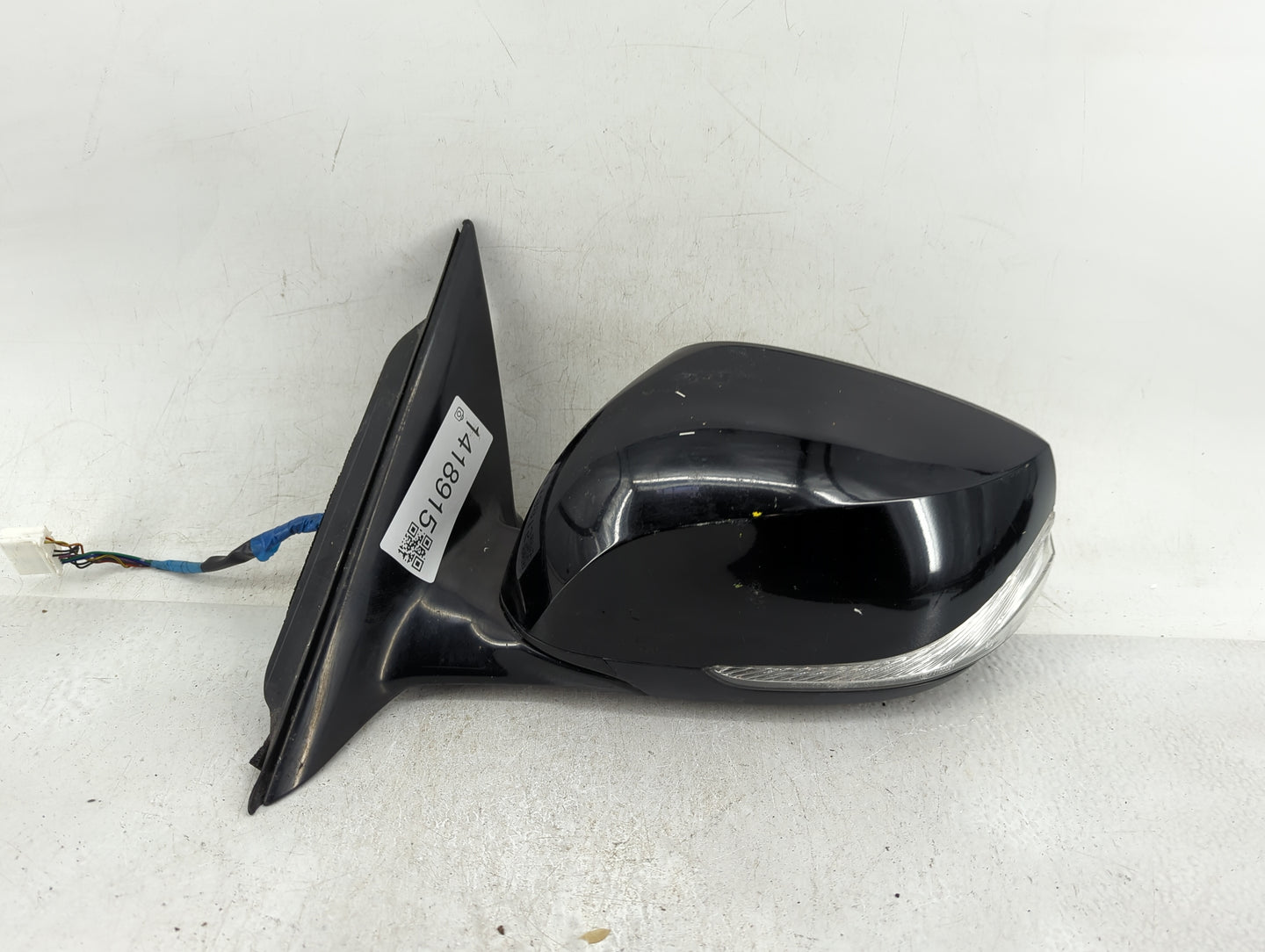 2014-2020 Infiniti Q50 Driver Side View Mirror - Left Door Mirror OEM Used - Oemusedautoparts1.com