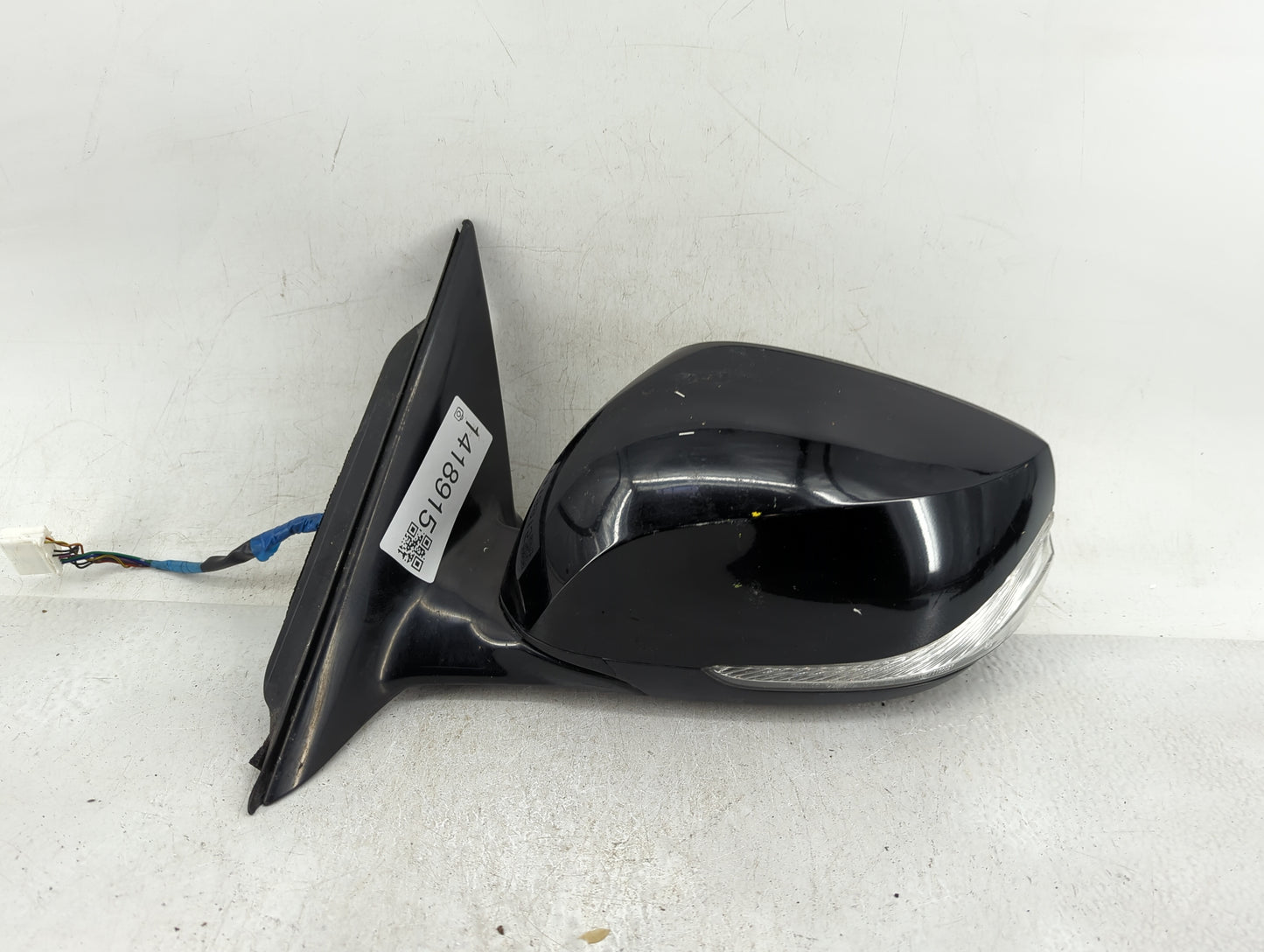 2014-2020 Infiniti Q50 Driver Side View Mirror - Left Door Mirror OEM Used - Oemusedautoparts1.com