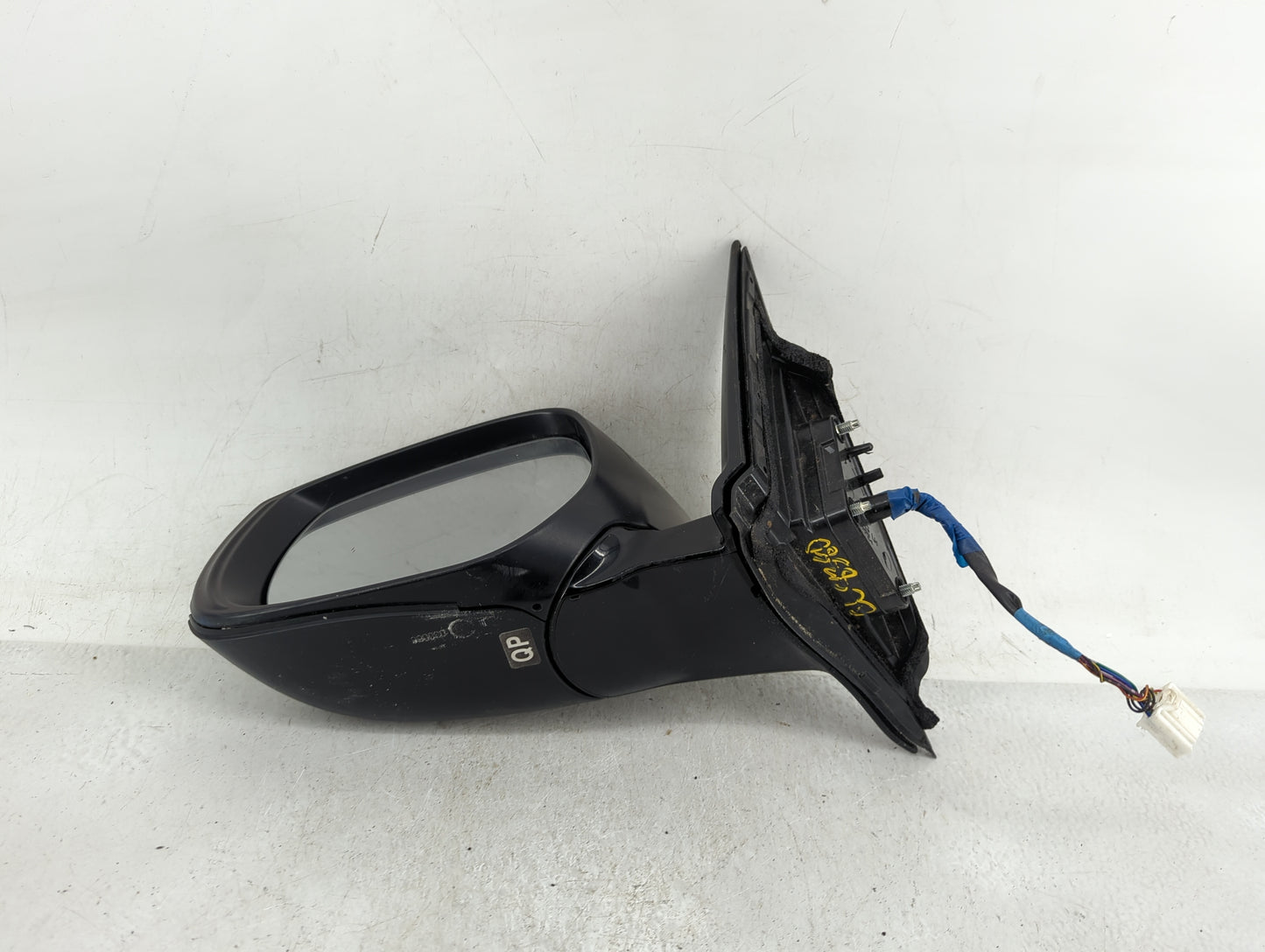 2014-2020 Infiniti Q50 Driver Side View Mirror - Left Door Mirror OEM Used - Oemusedautoparts1.com