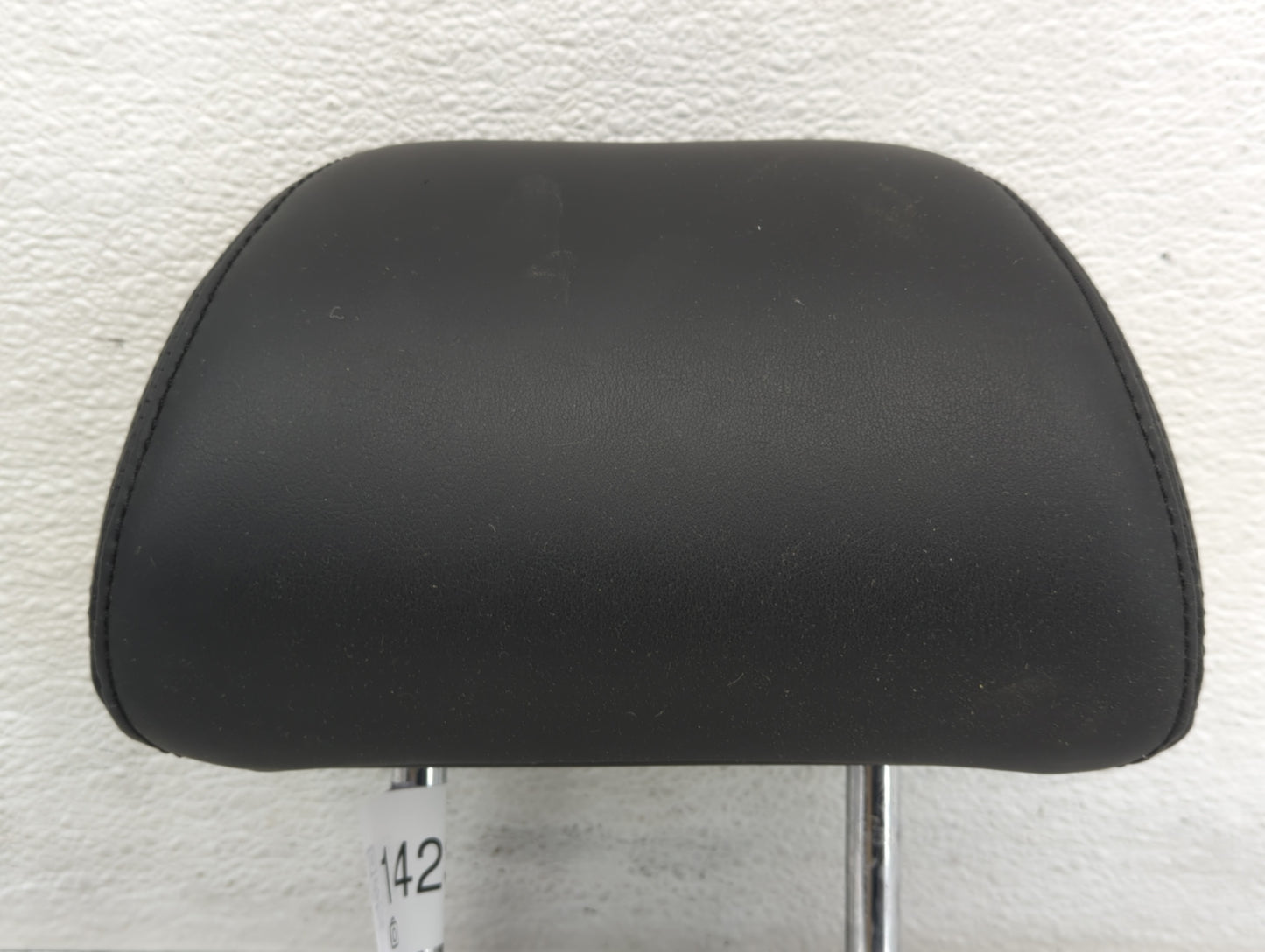 2018 Infiniti Q50 Headrest Head Rest Rear Center Seat Fits OEM Used Auto Parts - Oemusedautoparts1.com