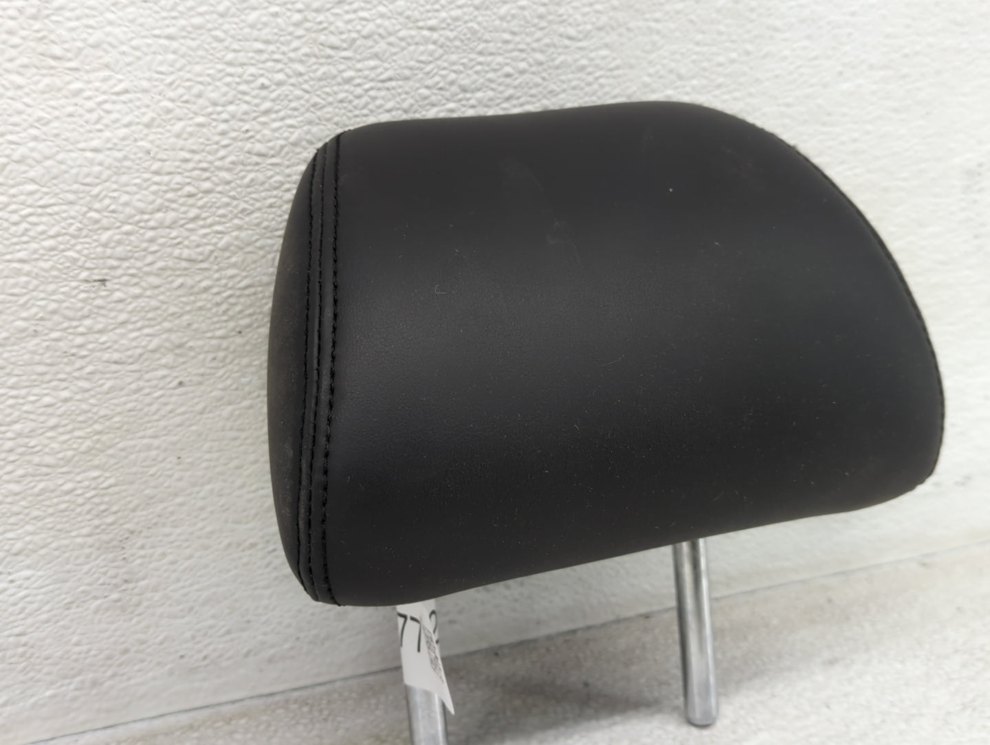 2018 Infiniti Q50 Headrest Head Rest Rear Center Seat Fits OEM Used Auto Parts - Oemusedautoparts1.com