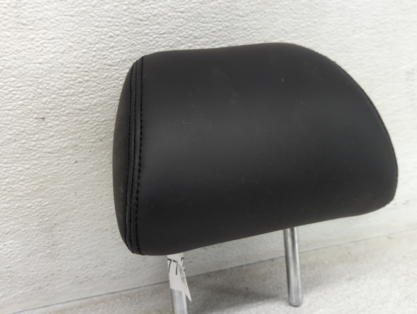 2018 Infiniti Q50 Headrest Head Rest Rear Center Seat Fits OEM Used Auto Parts - Oemusedautoparts1.com
