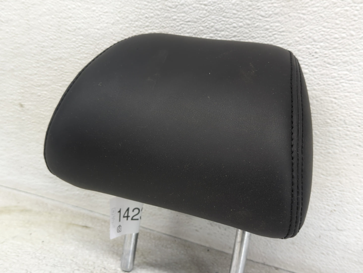 2018 Infiniti Q50 Headrest Head Rest Rear Center Seat Fits OEM Used Auto Parts - Oemusedautoparts1.com