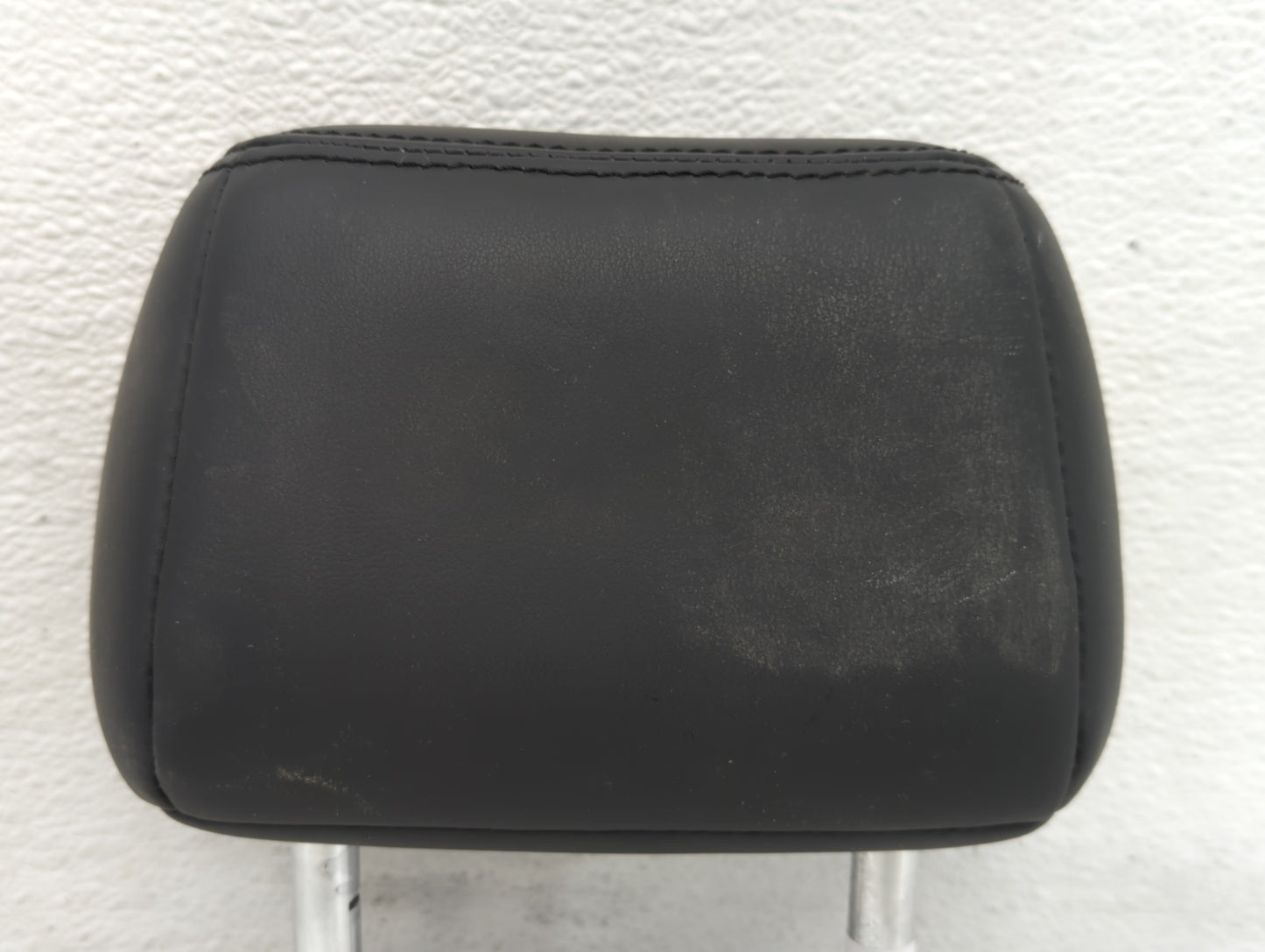 2018 Infiniti Q50 Headrest Head Rest Rear Center Seat Fits OEM Used Auto Parts - Oemusedautoparts1.com