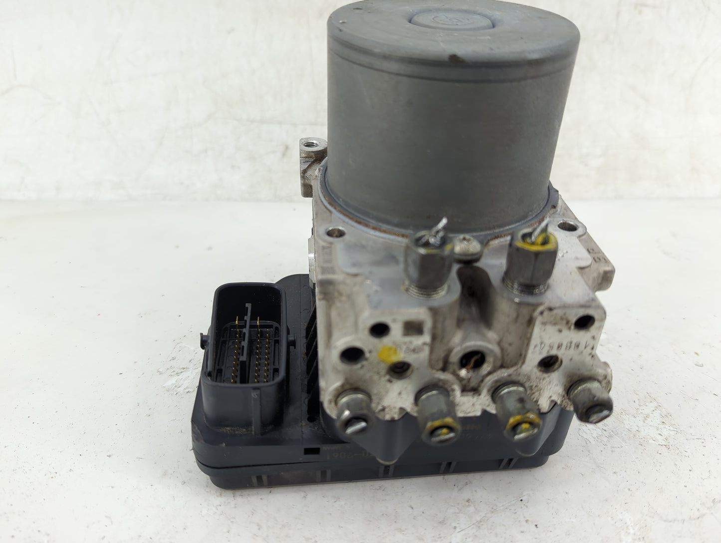 2018 Infiniti Q50 ABS Pump Control Module Replacement P/N:47660 4GV0A 133230-7061 Fits OEM Used Auto Parts - Oemusedautopart