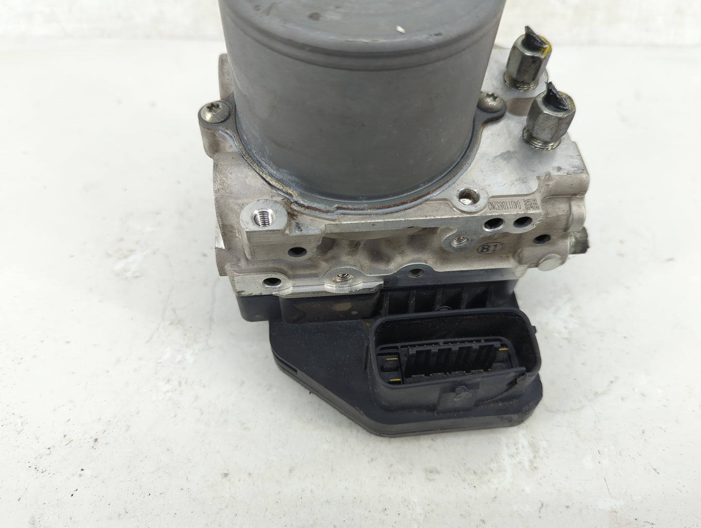 2018 Infiniti Q50 ABS Pump Control Module Replacement P/N:47660 4GV0A 133230-7061 Fits OEM Used Auto Parts - Oemusedautopart