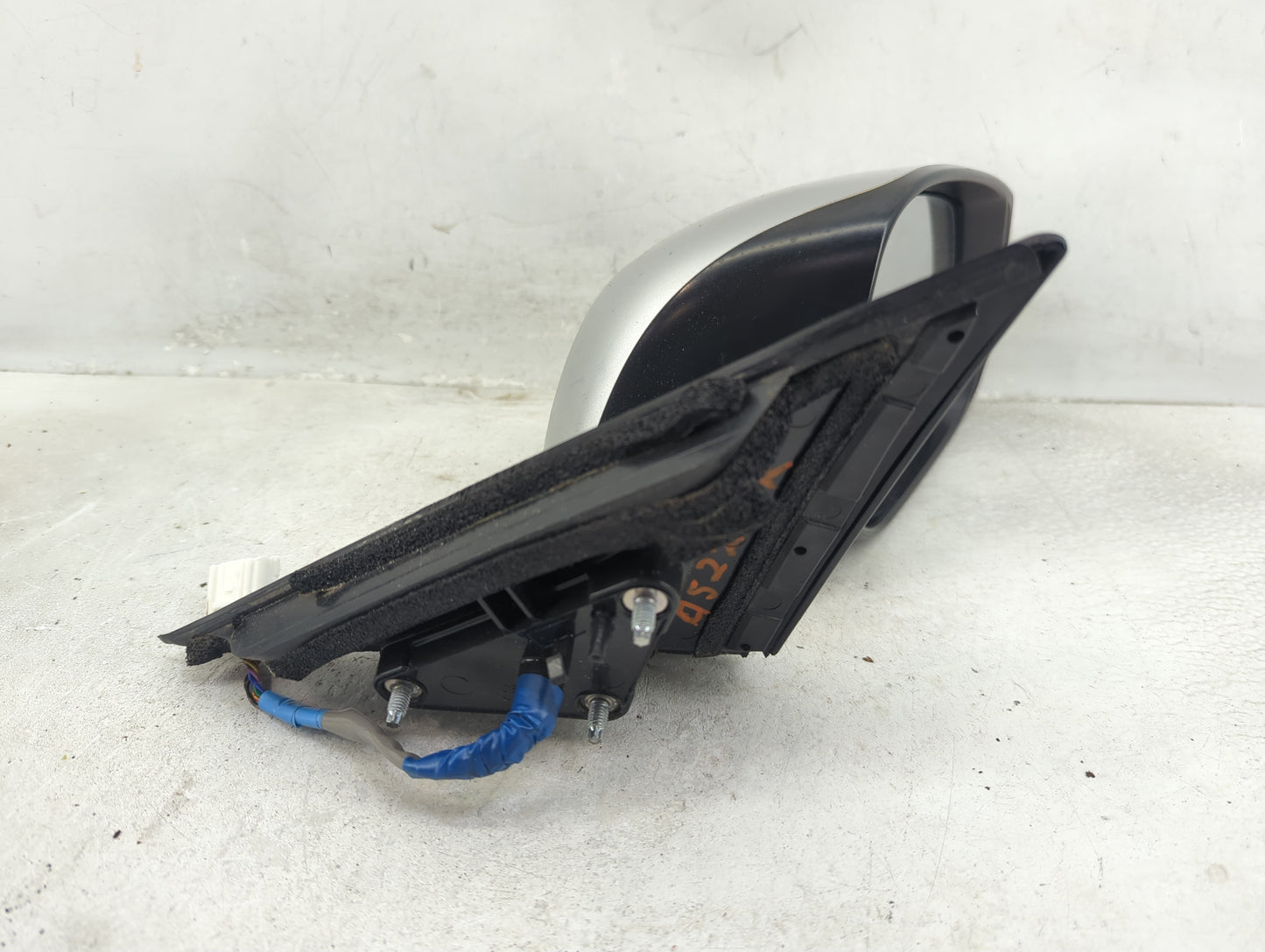 2014-2020 Infiniti Q50 Passenger Side View Mirror - Right Door Mirror OEM Used - Oemusedautoparts1.com
