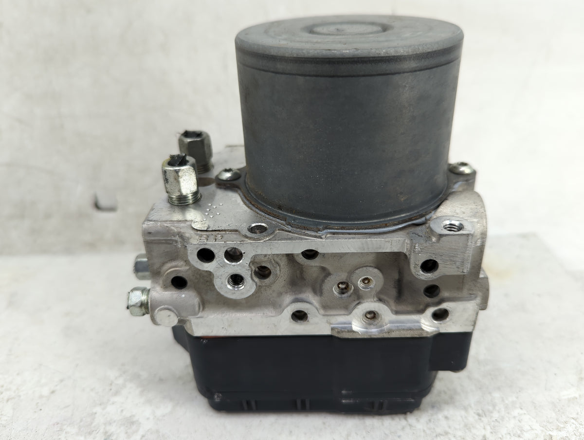 2018 Infiniti Q50 Anti-Lock Brake ABS Pump Module Actuator OEM P/N:47660 4GV1A Fits OEM Used Auto Parts - Oemusedautoparts1.