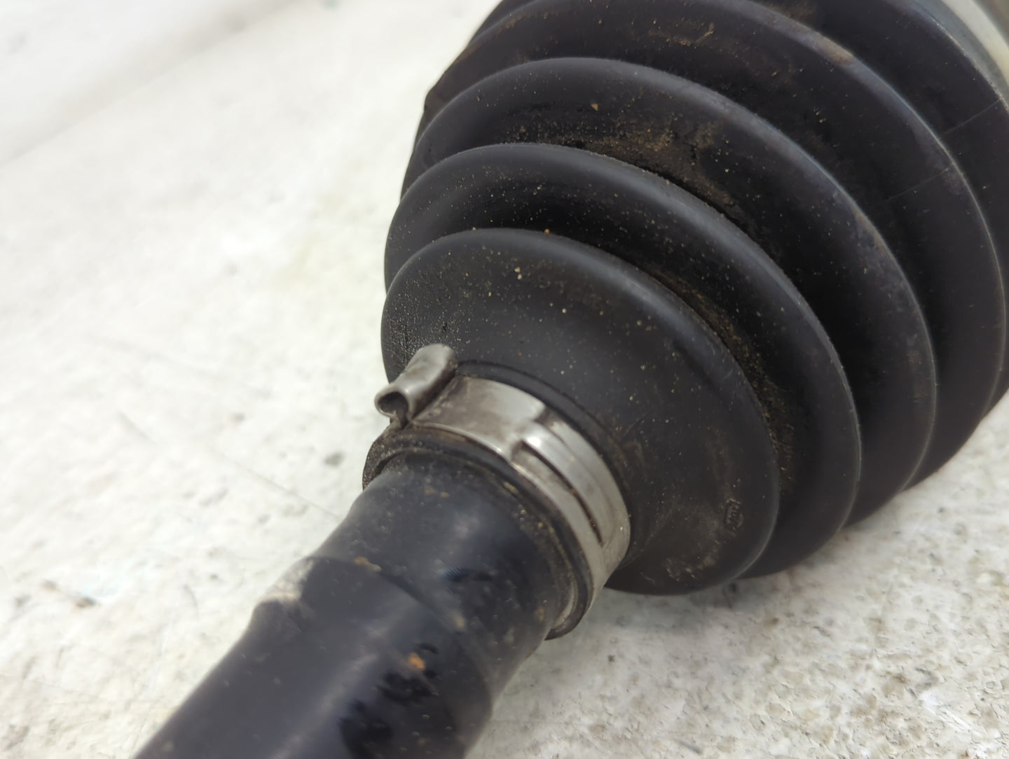 2014-2020 Infiniti Q50 Axle Shaft Front Driver Cv C/v - Oemusedautoparts1.com