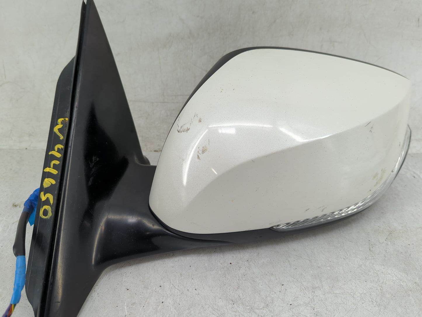 2014-2020 Infiniti Q50 Driver Side View Mirror - Left Door Mirror OEM Used - Oemusedautoparts1.com