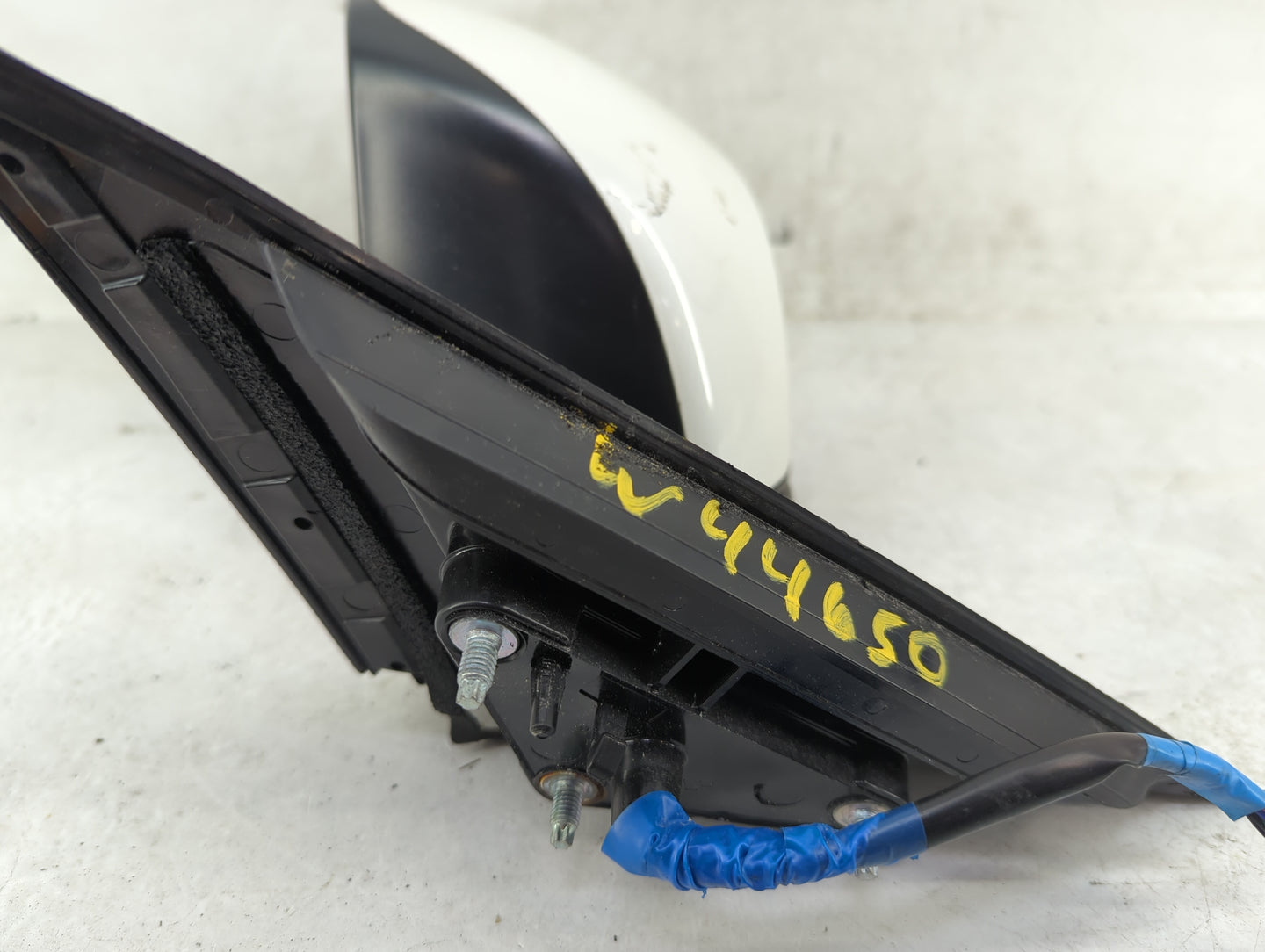 2014-2020 Infiniti Q50 Driver Side View Mirror - Left Door Mirror OEM Used - Oemusedautoparts1.com