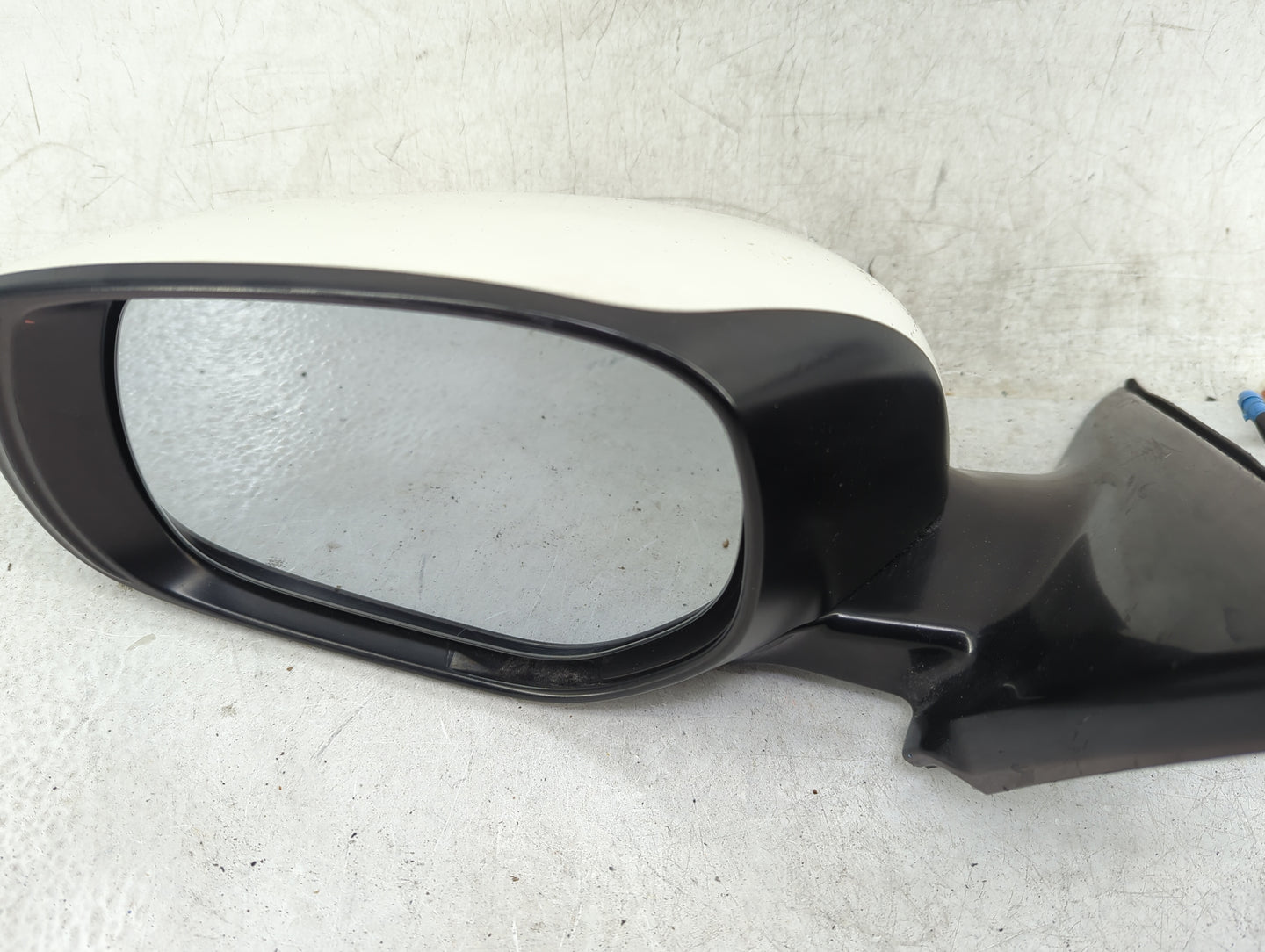 2014-2020 Infiniti Q50 Driver Side View Mirror - Left Door Mirror OEM Used - Oemusedautoparts1.com