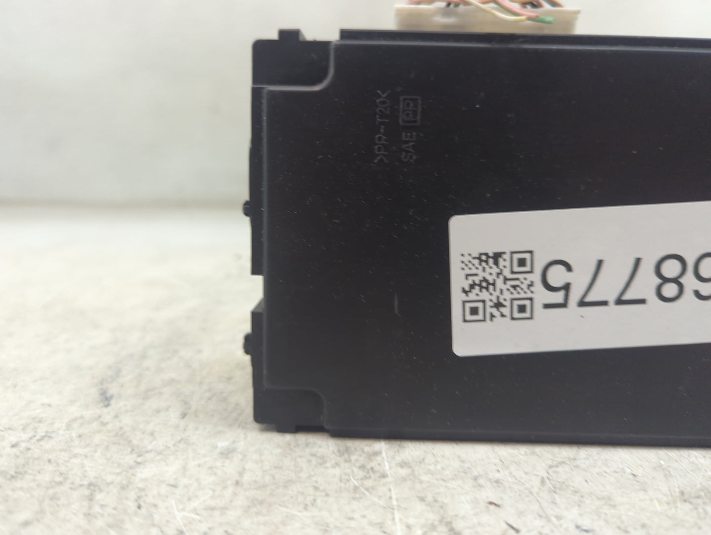 2018-2018 Infiniti Q50 Temperature Control Module 27760 6hj0a 1468775 - Oemusedautoparts1.com