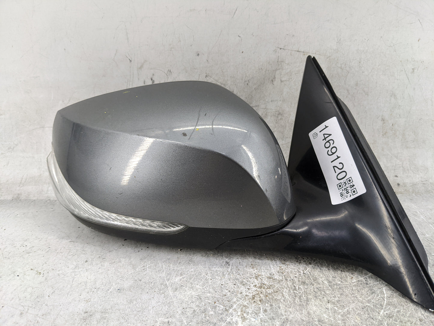 2014-2020 Infiniti Q50 Passenger Side View Mirror - Right Door Mirror OEM Used - Oemusedautoparts1.com