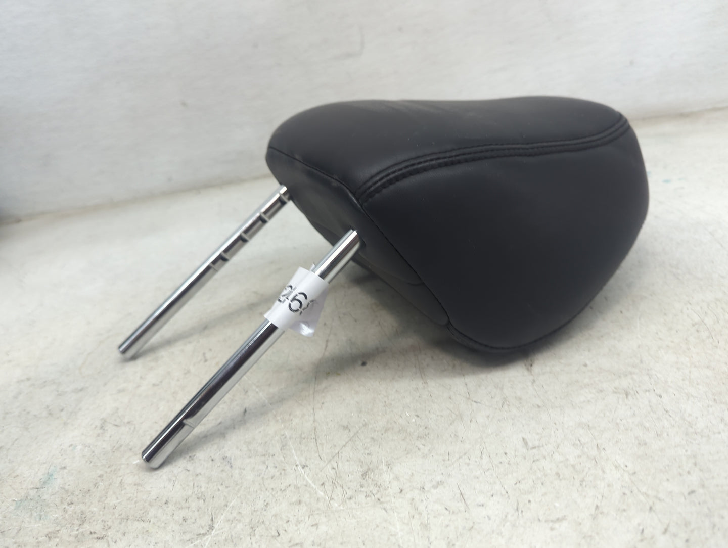 2018 Infiniti Q50 Headrest Head Rest Front Driver Seat Black 1472468 - Oemusedautoparts1.com