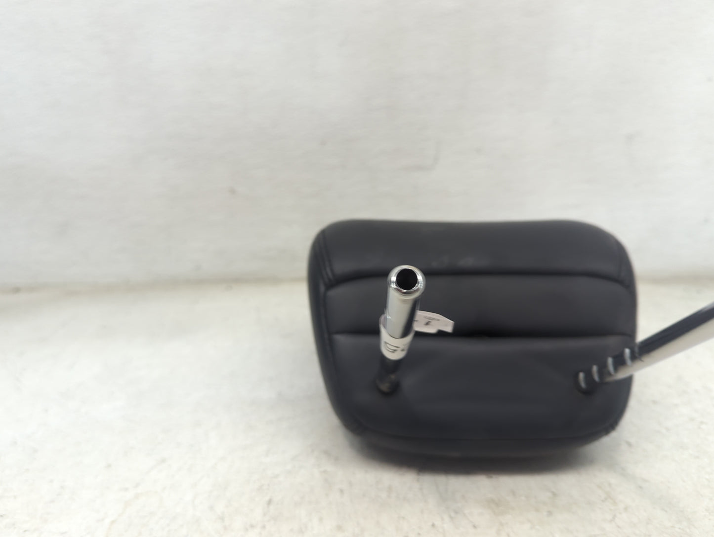 2018 Infiniti Q50 Headrest Head Rest Front Driver Seat Black 1472576 - Oemusedautoparts1.com