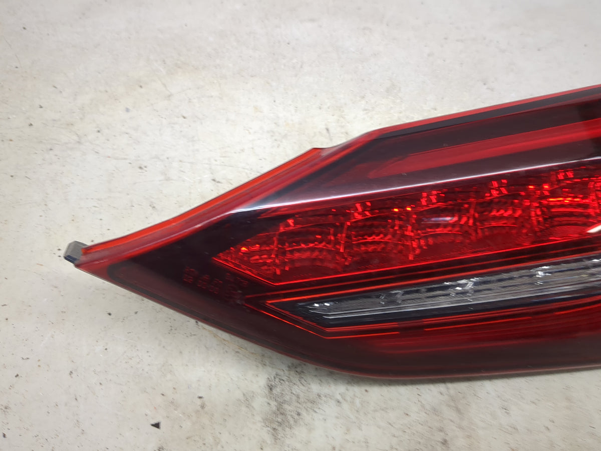 2018-2020 Infiniti Q50 Passenger Right Side Deck Lid Mounted Tail Light - Oemusedautoparts1.com