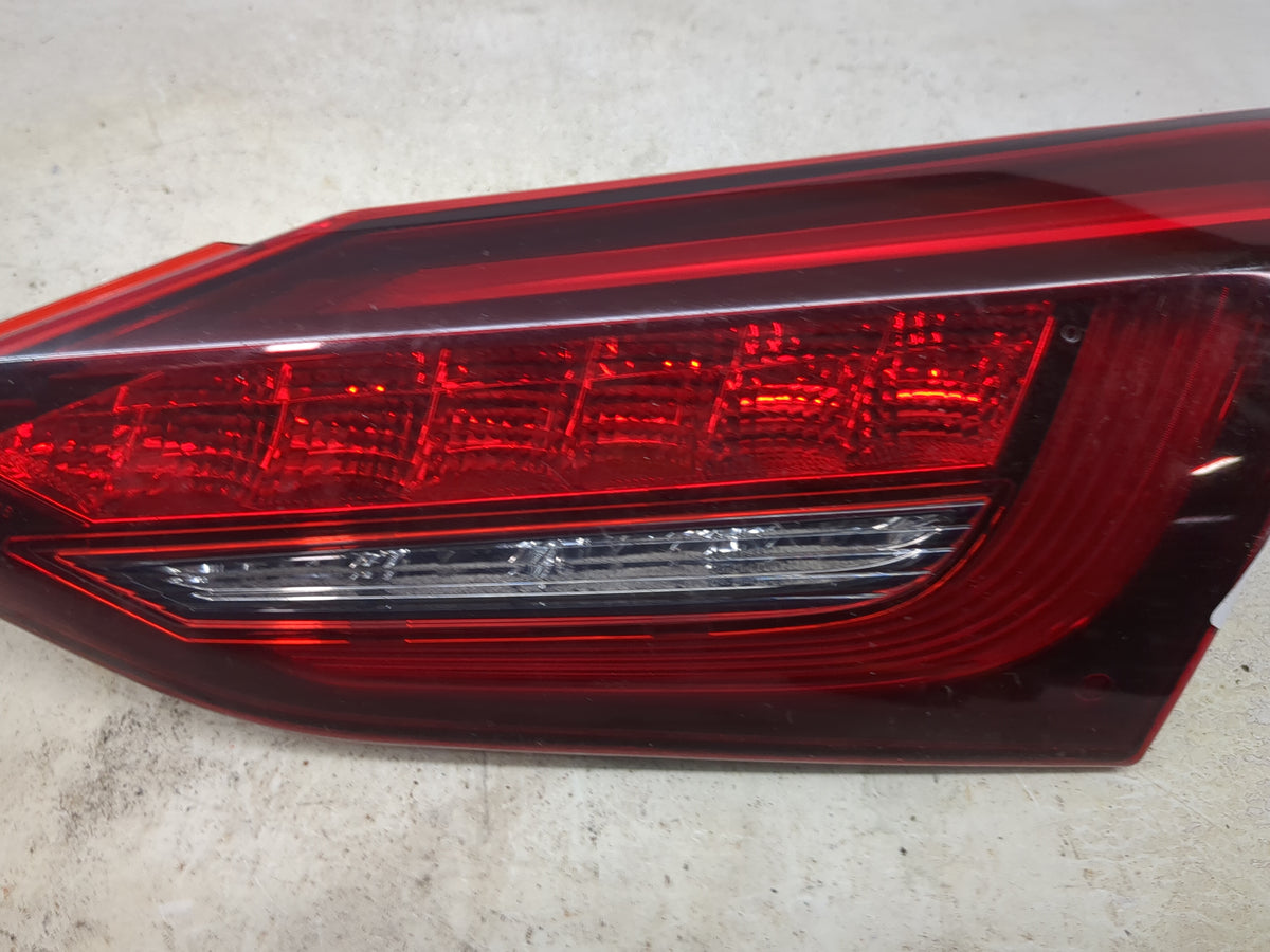 2018-2020 Infiniti Q50 Passenger Right Side Deck Lid Mounted Tail Light - Oemusedautoparts1.com