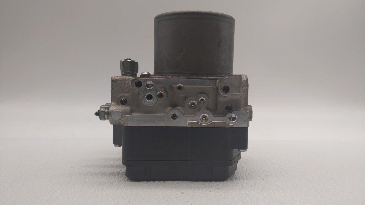 2018 Infiniti Q50 ABS Pump Control Module Replacement P/N:47660 4GU1A 47660 4GW0A Fits OEM Used Auto Parts - Oemusedautopart