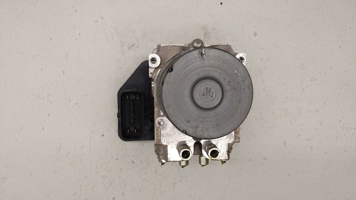 2018 Infiniti Q50 Anti-Lock Brake ABS Pump Module Actuator OEM P/N:47660 4GU0A Fits OEM Used Auto Parts - Oemusedautoparts1.