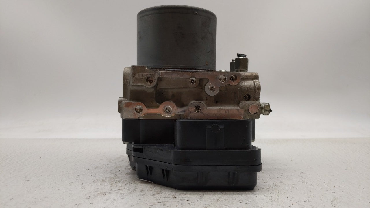 2018 Infiniti Q50 ABS Pump Control Module Replacement P/N:47660 4GU1A 47660 4GU0A Fits OEM Used Auto Parts - Oemusedautopart