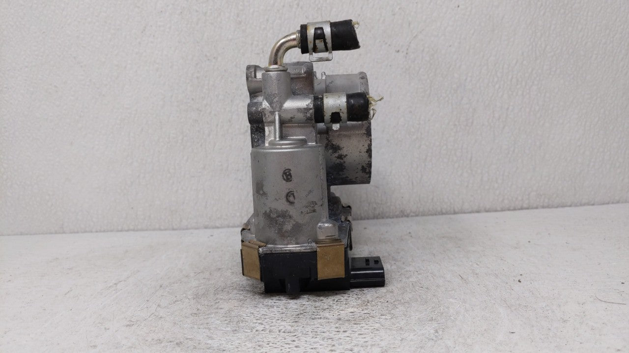 2016-2018 Infiniti Q50 Throttle Body P/N:RME60-52 Fits Fits 2016 2017 2018 OEM Used Auto Parts - Oemusedautoparts1.com