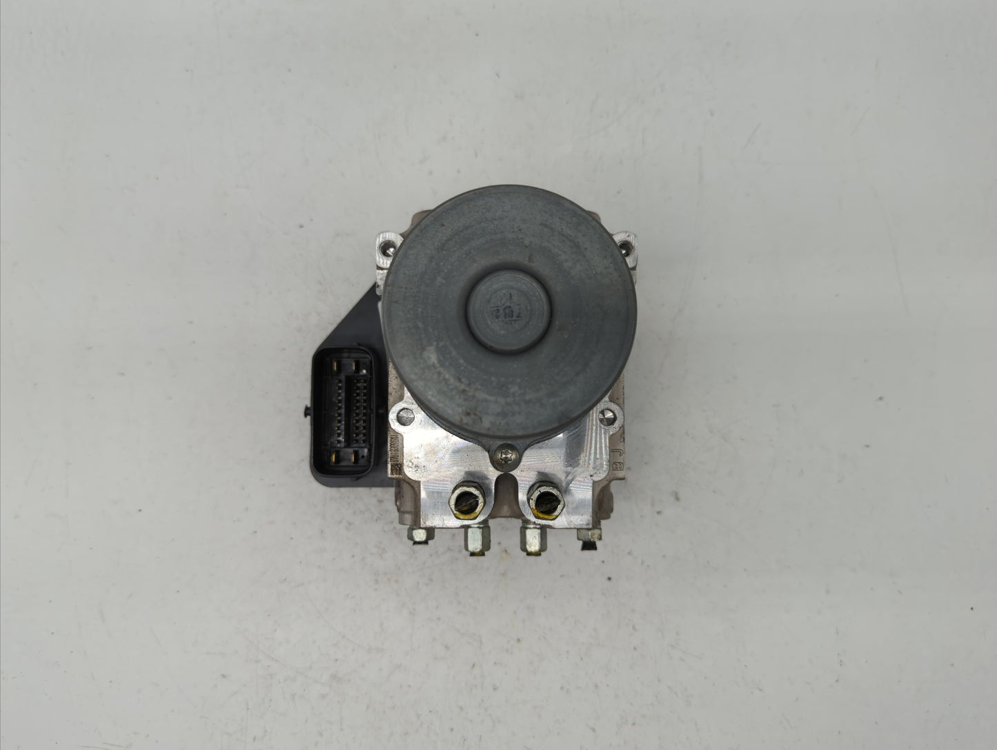 2018 Infiniti Q50 ABS Pump Control Module Replacement P/N:47660 4GU1A 47660 4GU0A Fits OEM Used Auto Parts - Oemusedautopart