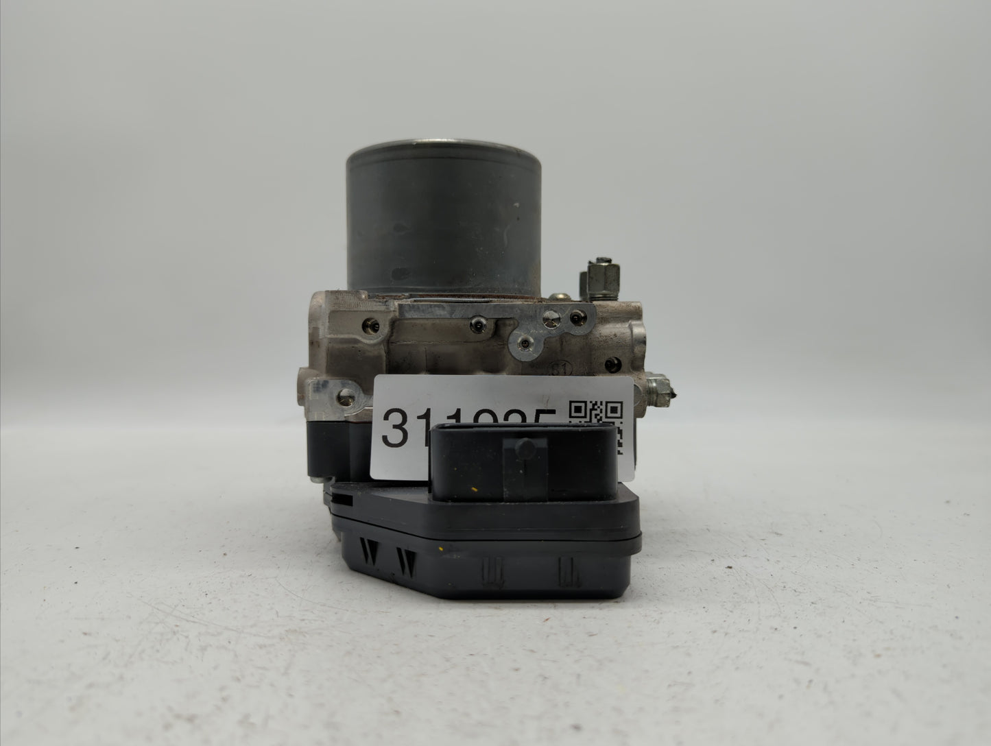 2018 Infiniti Q50 ABS Pump Control Module Replacement P/N:47660 4GU1A 47660 4GU0A Fits OEM Used Auto Parts - Oemusedautopart