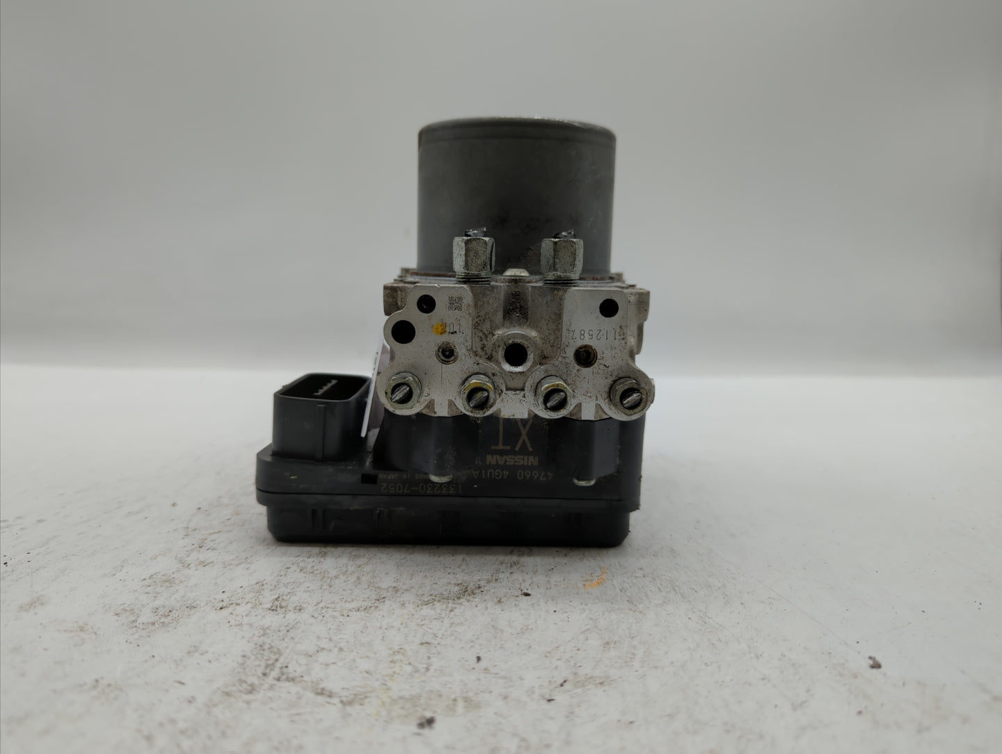 2018 Infiniti Q50 ABS Pump Control Module Replacement P/N:47660 4GU1A 47660 4GU0A Fits OEM Used Auto Parts - Oemusedautopart