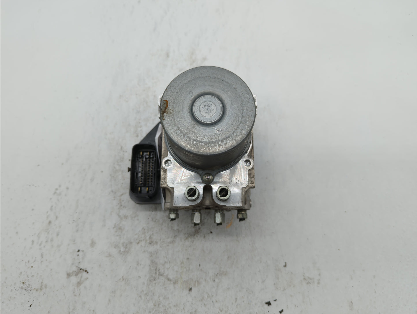2018 Infiniti Q50 ABS Pump Control Module Replacement P/N:47660 4GU1A 47660 4GU0A Fits OEM Used Auto Parts - Oemusedautopart