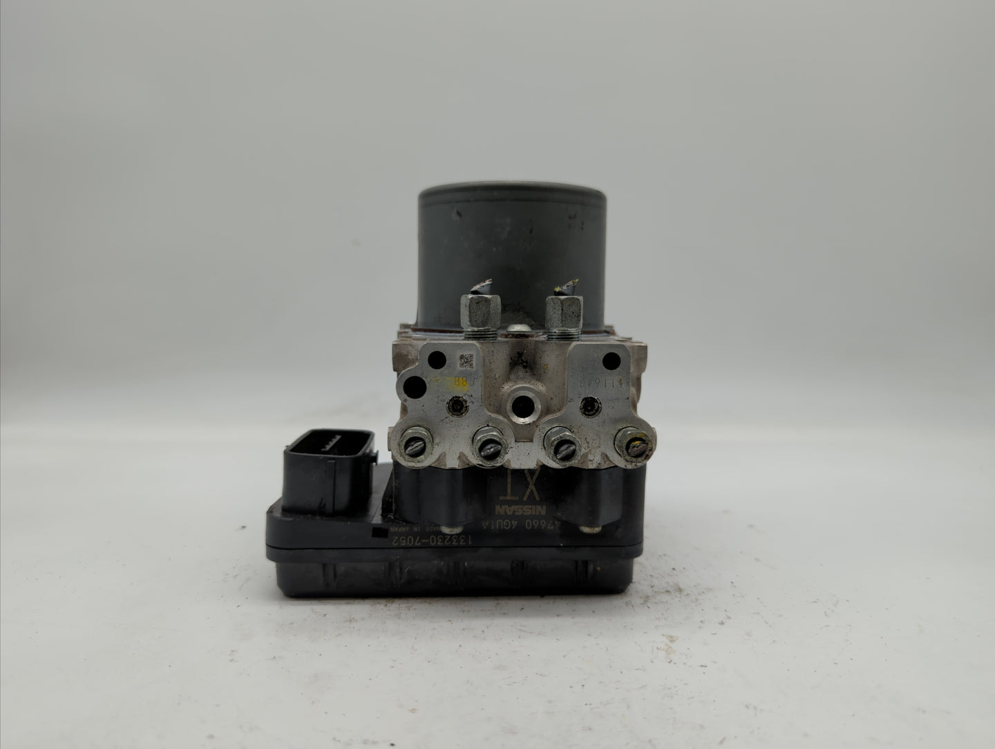 2018 Infiniti Q50 ABS Pump Control Module Replacement P/N:47660 4GU1A 47660 4GU0A Fits OEM Used Auto Parts - Oemusedautopart