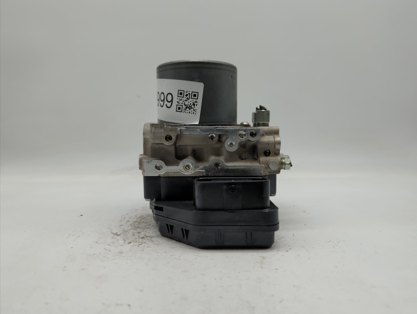 2018 Infiniti Q50 ABS Pump Control Module Replacement P/N:47660 4GU1A 47660 4GU0A Fits OEM Used Auto Parts - Oemusedautopart
