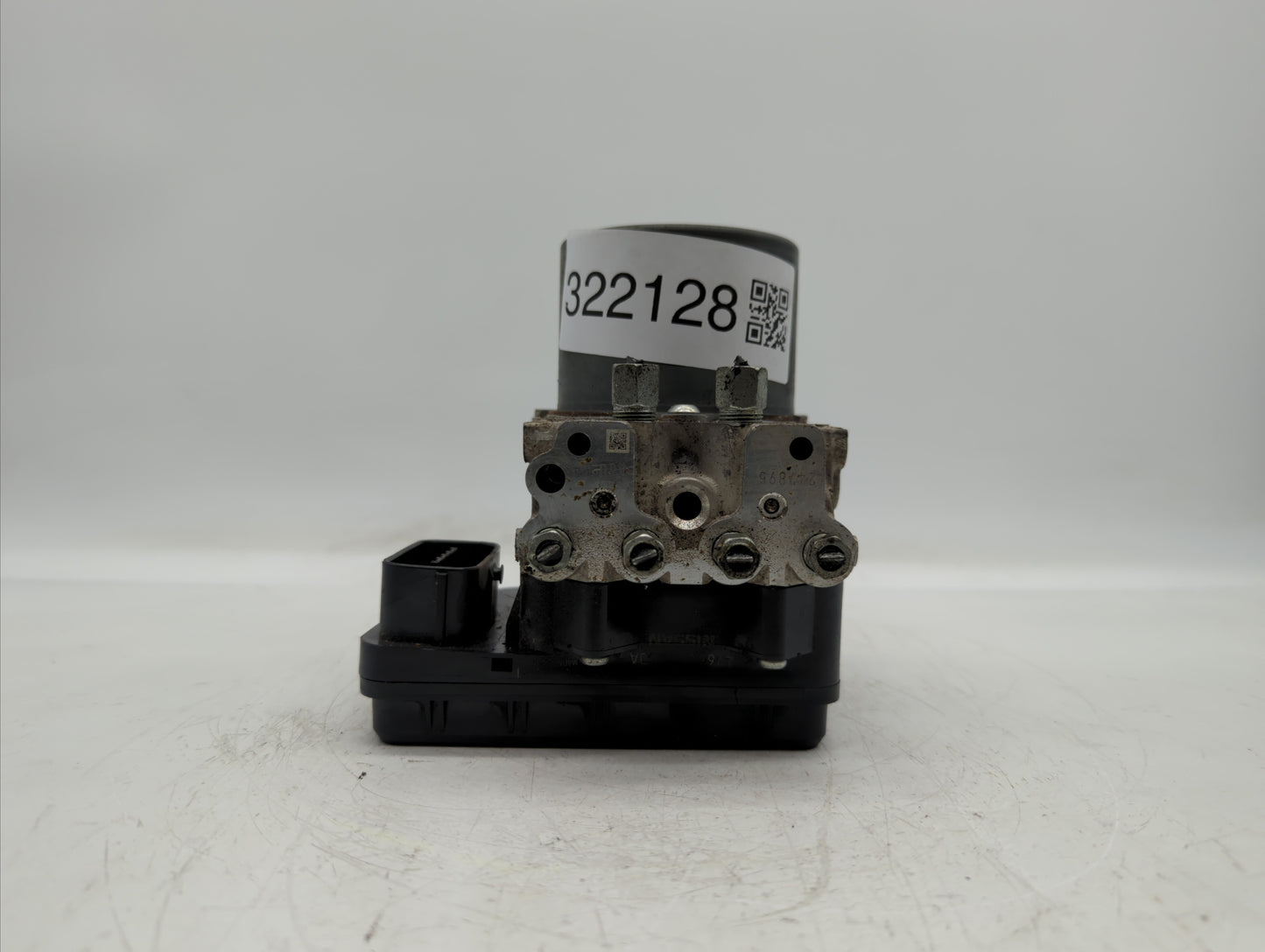 2016-2018 Infiniti Q50 ABS Pump Control Module Replacement P/N:47660 4GV0A Fits Fits 2016 2017 2018 OEM Used Auto Parts - Oe