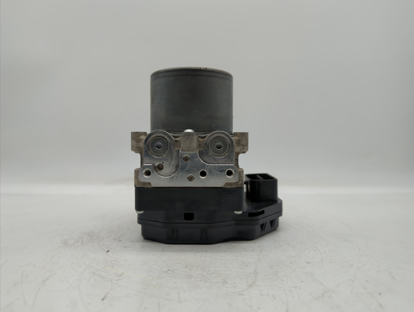2016-2018 Infiniti Q50 ABS Pump Control Module Replacement P/N:47660 4GV0A Fits Fits 2016 2017 2018 OEM Used Auto Parts - Oe