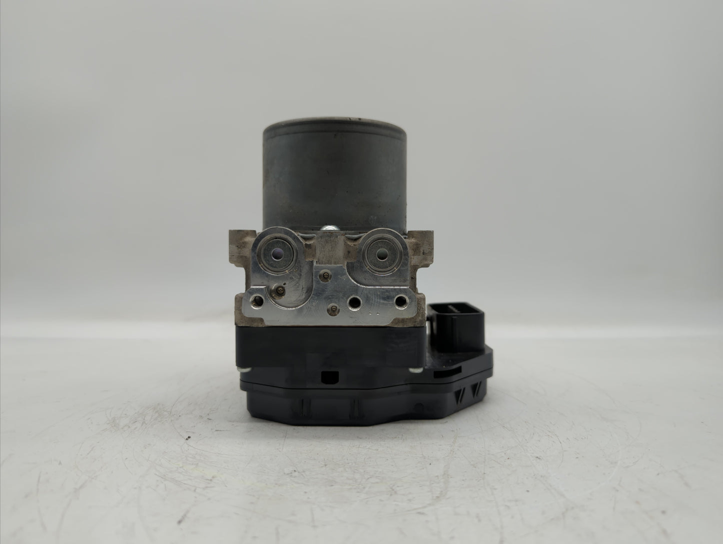 2016-2018 Infiniti Q50 ABS Pump Control Module Replacement P/N:47660 4GV0A Fits Fits 2016 2017 2018 OEM Used Auto Parts - Oe