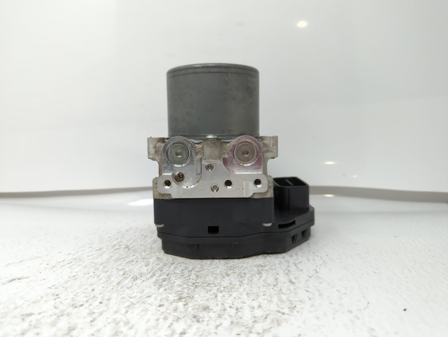 2018 Infiniti Q50 ABS Pump Control Module Replacement P/N:47660 4GV0A 47660 4GV1A Fits OEM Used Auto Parts - Oemusedautopart