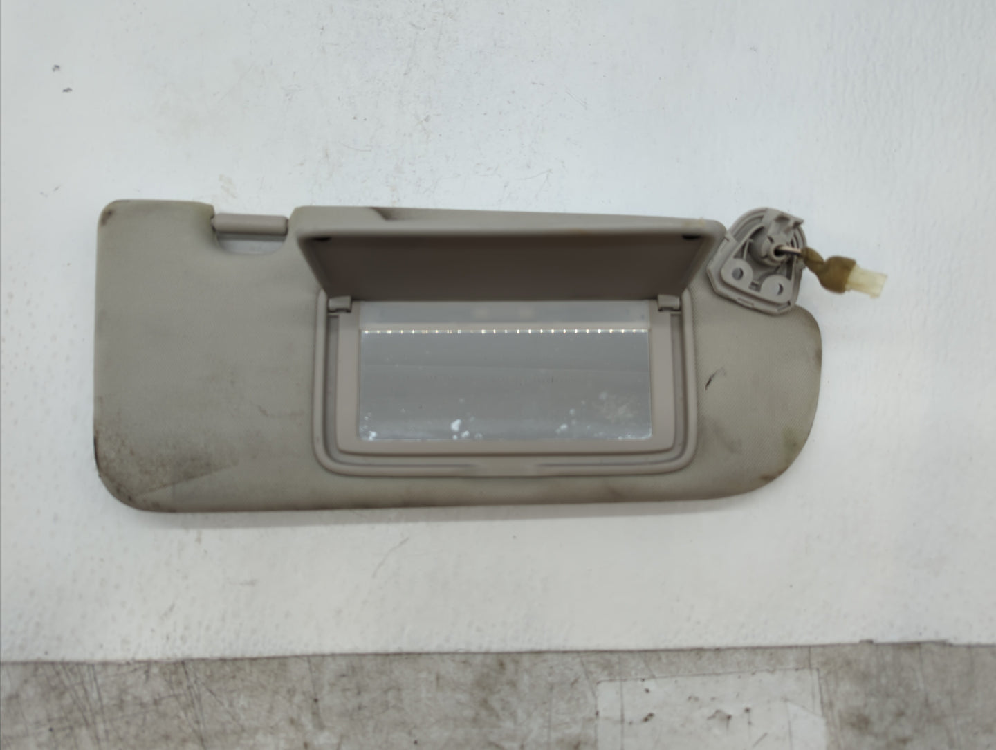 2014-2018 Infiniti Q50 Sun Visor Shade Replacement Passenger Right Mirror Fits Fits 2014 2015 2016 2017 2018 OEM Used Auto P