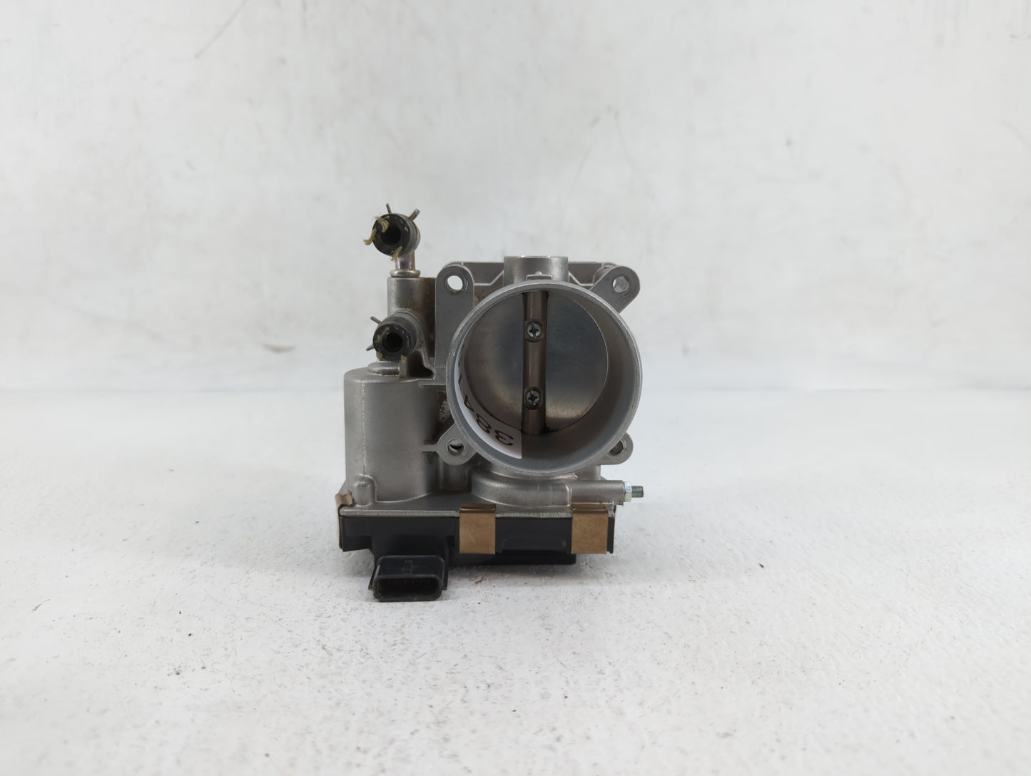 2016-2018 Infiniti Q50 Throttle Body P/N:RME60-52 Fits Fits 2016 2017 2018 OEM Used Auto Parts - Oemusedautoparts1.com