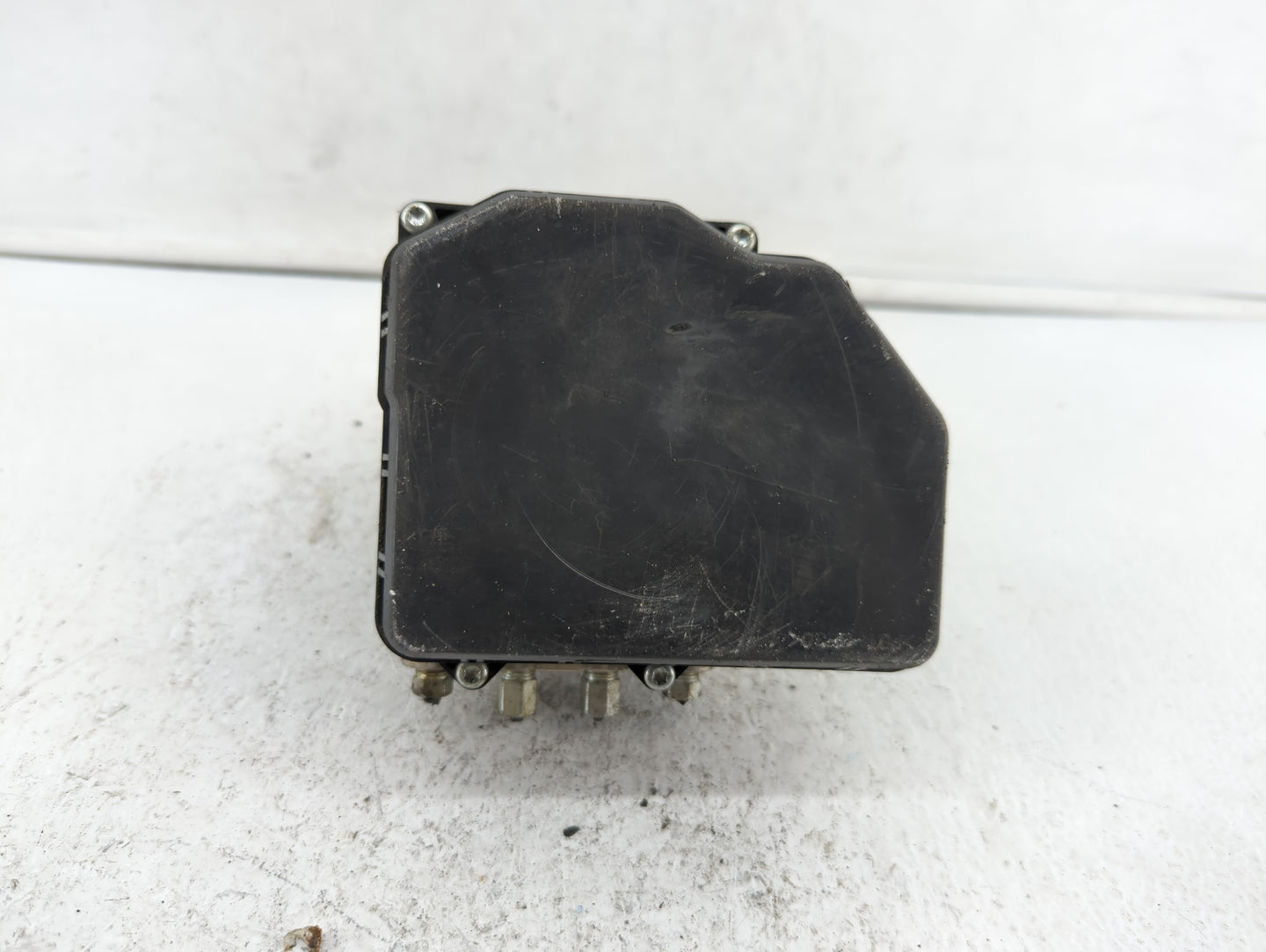 2018 Infiniti Q50 ABS Pump Control Module Replacement P/N:47660 4GV0A 47660 4GV1A Fits OEM Used Auto Parts - Oemusedautopart