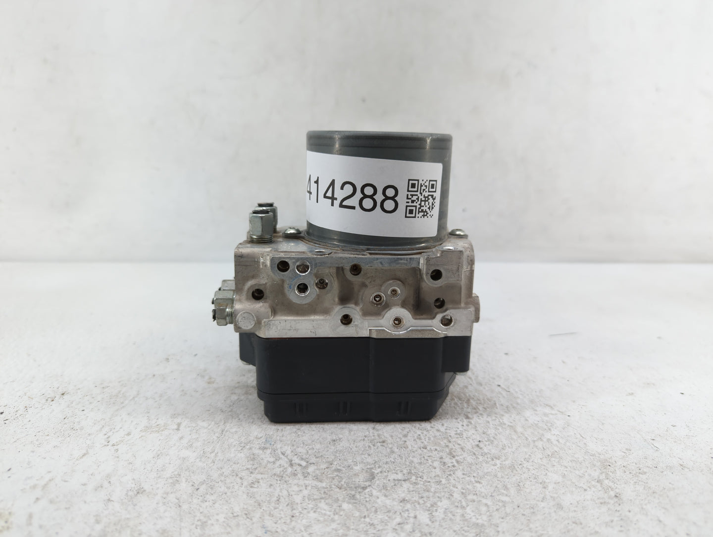 2018-2019 Infiniti Q50 ABS Pump Control Module Replacement P/N:47660 4GU1A 47660 4GW0A Fits Fits 2018 2019 OEM Used Auto Par