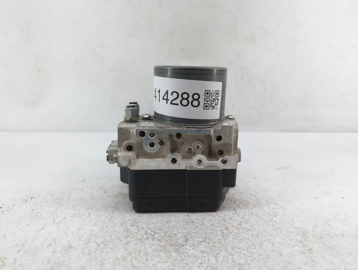 2018-2019 Infiniti Q50 ABS Pump Control Module Replacement P/N:47660 4GU1A 47660 4GW0A Fits Fits 2018 2019 OEM Used Auto Par