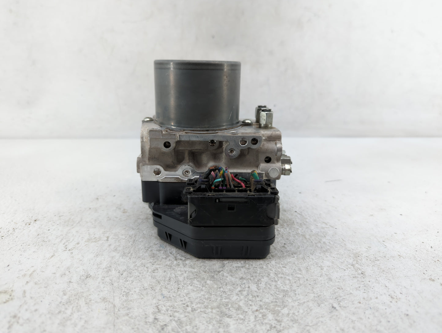2018-2019 Infiniti Q50 ABS Pump Control Module Replacement P/N:47660 4GU1A 47660 4GW0A Fits Fits 2018 2019 OEM Used Auto Par